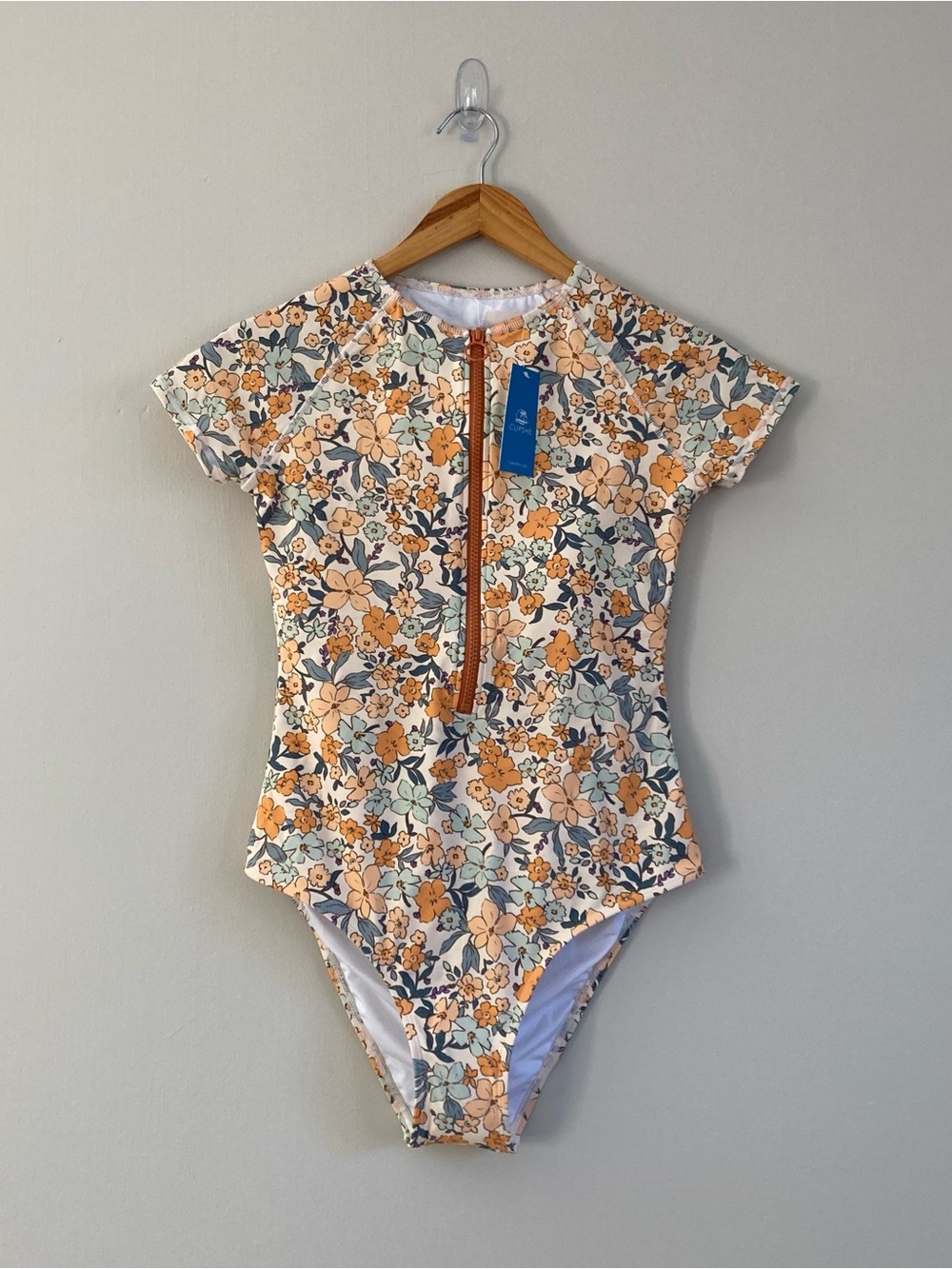 Cupshe | Women's Short Sleeve Zipper Front One Piece Swimsuit ditzy floral